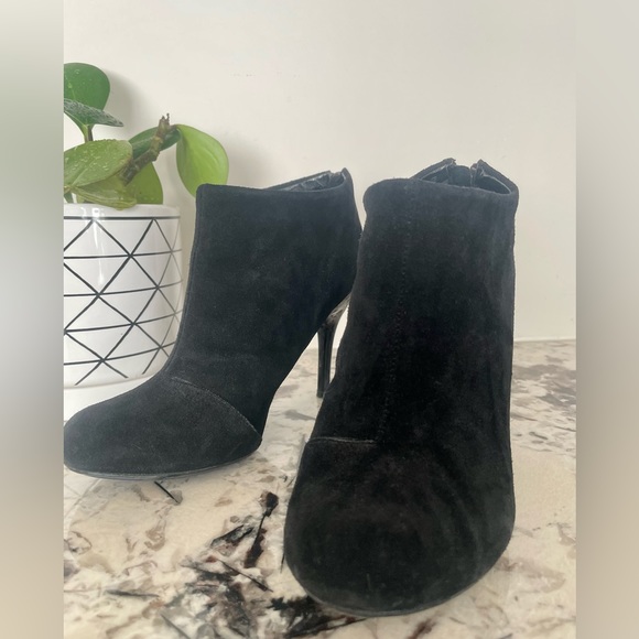 Kenneth Cole Ankle Boots - Picture 10 of 14